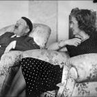 GERMANY:Undated and unlocated picture of German Chancellor and 'Reichsfnhrer' (chief) Adolf Hitler relaxing with his mistress Eva Braun. (Photo credit should read AFP/Getty Images)