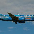 Alaska Airlines recurre al genio de Aladdin para promocional Disneyland.