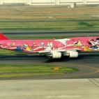 Japan Airlines también se ha rendido a Mickey y a su chica, Minnie, con una edición limitada lanzada hace 5 años.