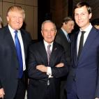 Con Donald Trump y su yerno, Jared Kushner, en un acto del 'The New York Observer' (2013)