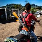La presencia de hombres armados que custodian los pueblos y los campos es habitual en Guerrero.