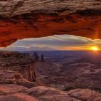 En el estado norteamericano de Utah se encuentra uno de los Parques más espectaculares del mundo, el Parque Nacional de Canyonlands. Con más de 1.000 kilómetros cuadrados de extensión, concentra una serie de increíbles cañones excavados po...