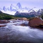 Desde 1937 el Parque Nacional Los Glaciares guarda en su interior montañas andinas, glaciares, lagos helados y otras formaciones que han hecho que fuese declarado Patrimonio Mundial en 1981.

Un poco de información adicional de parte de Patiki...