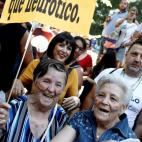 Participantes en la manifestación del Orgullo 2019 esta tarde en Madrid, bajo el lema “Mayores Sin Armarios: ¡Historia, Lucha y Memoria! Por una ley estatal&quot;. EFE/Mariscal