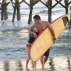 Si hay un chico haciendo surf... americanada.