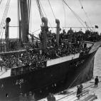 Un barco con menores vascos llega a Southampton huyendo de los horrores de la Guerra Civil Espa&ntilde;ola.