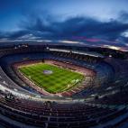 El Camp Nou, estadio del Barcelona, vac&iacute;o; los partidos de f&uacute;tbol y otros deportes se celebrar&aacute;n a puerta cerrada