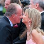 Descubierta la relaci&oacute;n entre Corinna y el rey Juan Carlos, estas fotos de 2006 corrieron como la p&oacute;lvora por toda la prensa del pa&iacute;s.