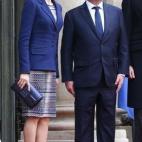 Junto al presidente francés François Hollande durante su primera visita de Estado a Francia (cancelada tras el siniestro del avión de Germanwings, que se producía ese mismo día)