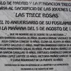Homenaje de la Fundaci&oacute;n Las Trece Rosas