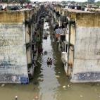 Área residencial inundada en Chennai, India, el 18 de noviembre, tras una serie de fuertes lluvias. Al menos 150 personas murieron y miles tuvieron que abandonar sus casas.
