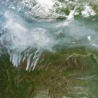 10) Aunque el informe no analiza lo que está pasando en Siberia, cada verano, tras el deshielo, se están produciendo centenares de incendios. Sin masa forestal, el nuevo invierno erosionará el suelo.