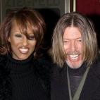 David Bowie junto a la que fue su segunda esposa, la modelo Iman