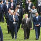 Varios líderes mundiales camino de una reunión del G7.