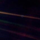 'Un punto azul pálido". Así fue bautizada la fotografía de la Tierra tomada en 1990 por la sonda espacial Voyager 1, a 6.000 millones de kilómetros.