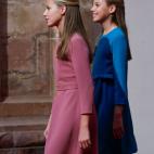 En 2019, por primera vez las hijas de los reyes asistieron a la entrega de los Premios Princesa de Asturias. En algunos de los actos previos ya pudo verse a la ni&ntilde;as combinadas en estos dos colores.