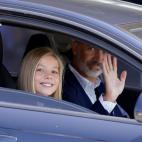 Sof&iacute;a con su padre yendo a visitar el rey Juan Carlos al hospital tras su &uacute;ltima intervenci&oacute;n quir&uacute;rgica.