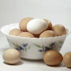 A pesar de haber sido denostado antaño, la realidad es que el huevo es mucho más beneficioso de lo que podemos imaginar. Por su alto contenido en triptófano, un aminoácido con propiedades calmantes, puede ayudar a combatir los trastornos del...