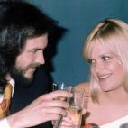 Con su novia, la cantante argentina Marcia Bell, en 1976