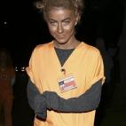 La actriz Julianne Hough ha sido muy criticada por vestirse del personaje de 'Crazy Eyes' en la serie 'Orange is the new black'.