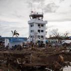 Torre de control del aeropuerto Daniel Z. Romualdez de Taclobán.