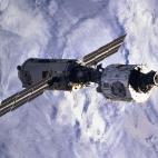 Dos semanas después, el 4 de diciembre, Unity y Zarya se acoplaban, nacía la ISS.