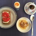 "Muy pocos griegos respetan realmente el desayuno", señala Katerina Nanopoulou. "La mayoría preferimos tomar un café rápido y coger en la oficina un sándwich de jamón y queso o un koulouri (una especie de pretzel con semillas de sésamo).P...