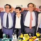 Gerardo Iglesias, Ramon Tamames y Nicolas Sartorius, entre otros, en una rueda de prensa de IU.