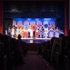 Aplausos del público tras el estreno de El Cascanueces en el Teatro Nacional de Nairobi.