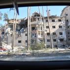 Edificios bombardeados en la calle Myru, en Irpin.&nbsp;