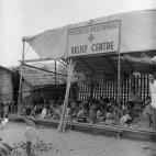 Un centro de socorro en Bengala, India, alrededor de 1955.