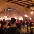 Miles de personas llevan antorchas en la marcha celebrada en Girona