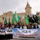 Protesta de Ham&aacute;s y la Yihad Isl&aacute;mica en Khan Yunis, Gaza, en apoyo de las protestas jerosolimitanas y los ataques de las &uacute;ltimas semanas.