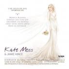Los rumores afirman que Kate Moss puso muchas complicaciones a la hora de diseñar su vestido y complementos; sin embargo, el día de la boda (1 de julio de 2011), la modelo lució radiante. Se tardaron más de 700 horas en bordar los apliques y...