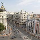 Tras un mal 2013, Madrid vuelve a recuperarse en el sector turístico. La Comunidad ha conseguido atraer a 2,3 millones de extranjeros, un 8% más que en el mismo periodo de 2013. Además, en junio consiguió el mayor aumento por autonomías (un...