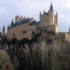 El alcázar de Segovia es la fortaleza que aparece en la lista. Levantado en el siglo XII, es uno de los principales reclamos de la ciudad castellanoleonesa.