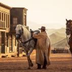 Tanto Oasys como Fort Bravo  son el ejemplo perfecto de lo importante que ha sido la industria cinematográfica para Almería. En ellos se pueden descubrir decorados de muchas de las películas western que se rodaron en Tabernas, dando al visita...