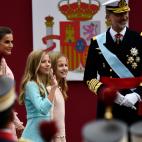 Spain´s King Felipe VI (R), Queen Letizia (L), princess Leonor (2R) and princess Sofia (2L) arrive to attend the Spanish National Day military parade in Madrid on October 12, 2019. (Photo by OSCAR DEL POZO / AFP) (Photo by OSCAR DEL POZO/AFP vi...