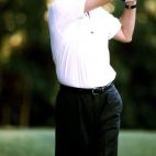 Suárez era un gran aficionado al golf. En la imagen, el expresidente en 1998.
