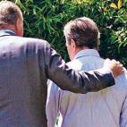 Con el rey Juan Carlos en 2008, que fue a ver al expresidente para nombrarlo caballeros de la Orden del Toisón de Oro. Fue una visita privada, y la fotografía fue tomada por el hijo mayor de Suárez, Adolfo, y galardonada con el premio de foto...