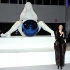 La colaboración entre Koons y Lady Gaga era cuestión de tiempo. El estadounidense creó recientemente una escultura de Gaga para el proyecto multidisciplinar de ella, ARTPOP.