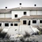 Edificios que han quedado a medio construir, en la urbanización El Mirador de Polop, (Alacant). Desde 2008, numerosas promotoras urbanísticas han quebrado, muchas con deudas que no han sido capaces de asumir.