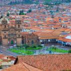 Pocas ciudades sudamericanas tienen el encanto de la que fuese el Ombligo del Imperio Inca y un importante centro cultural durante la época de la colonización española en el Perú. Desde los barrios más altos de Cusco (y hay varios), es posi...
