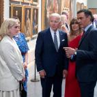 MADRID, SPAIN - JUNE 29: U.S. President Joe Biden's granddaughter, Maisy (1l); U.S. President Joe Biden (3l) and Prime Minister Pedro Sanchez (1r) talk upon arrival at the informal transatlantic dinner at the level of Heads of State and Governme...