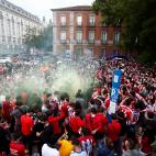 La afición del Atlético de Madrid celebrando el título de liga en Neptuno