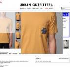 En abril de 2012, Urban Outfitters enfadó a la comunidad judía por vender esta camiseta (por 100 dólares), que parece imitar la estrella que los judíos estaban obligados a llevar durante el Holocausto. 


(Urban Outfitters)