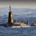 Hay cuatro submarinos británicos, conocidos con el nombre de Trident, en aguas escocesas. Contienen armas nucleares que son vistas por el Gobierno de Edimburgo como un riesgo.

Los partidarios de la independencia quieren que se vayan en como mu...