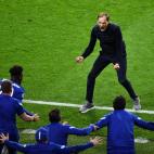 PORTO, PORTUGAL - MAY 29: Thomas Tuchel, Manager of Chelsea celebrates victory in the UEFA Champions League Final between Manchester City and Chelsea FC at Estadio do Dragao on May 29, 2021 in Porto, Portugal. (Photo by Valerio Pennicino - UEFA/...