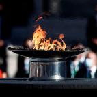 Vista del pebetero con la llama en honor a las víctimas, que simboliza; a todas las personas que han perdido la vida durante la pandemia.
