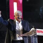 El candidato de izquierdas Andr&eacute;s Manuel L&oacute;pez Obrador en su cierre de campa&ntilde;a.